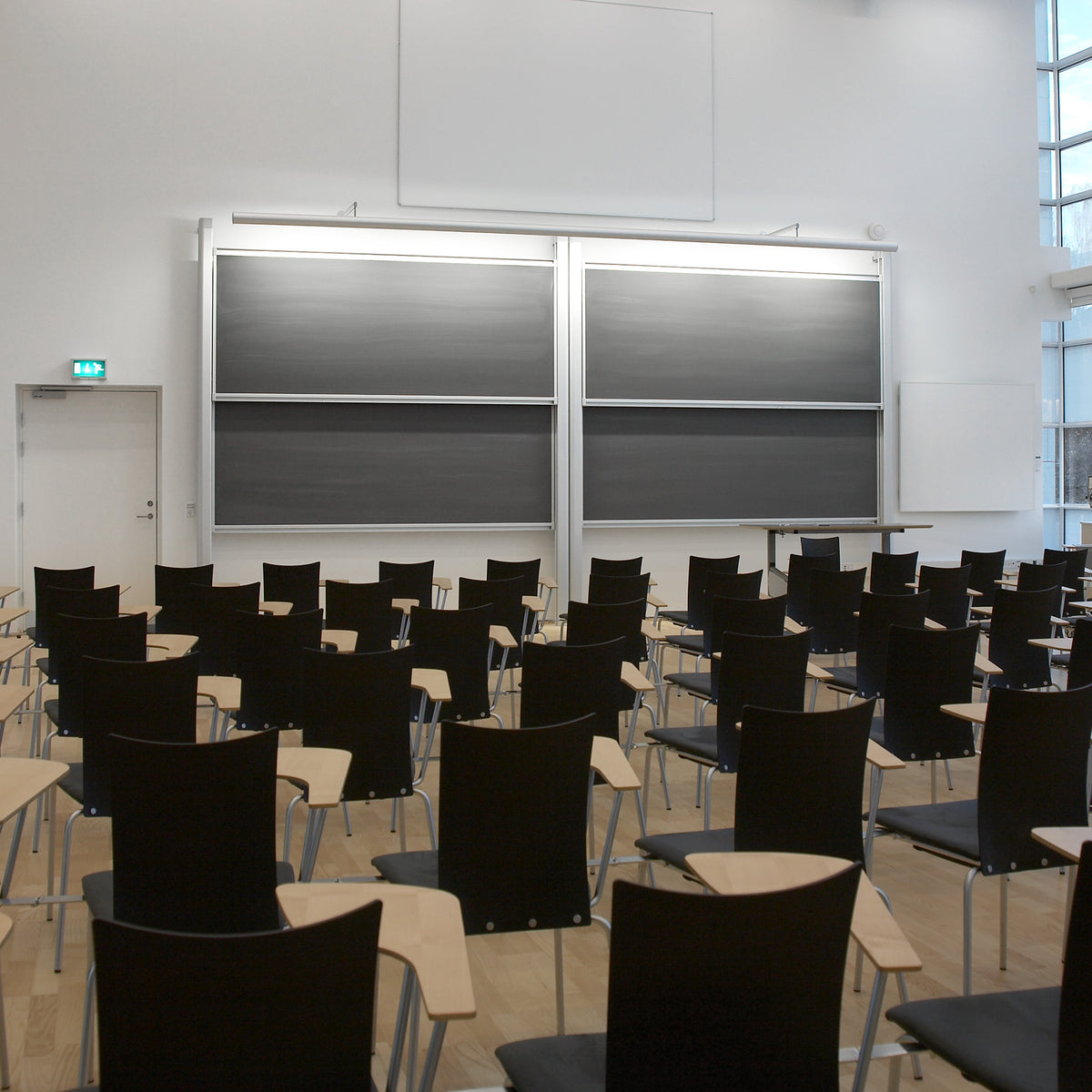 Chalk Column Board – Presentation Spaces